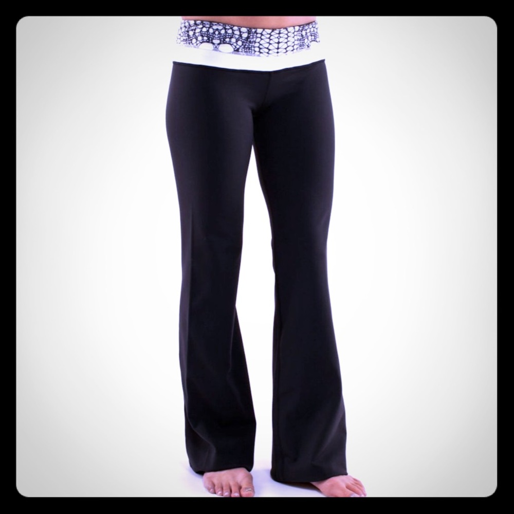 LULULEMON GROOVE PANT black white glacier sz6